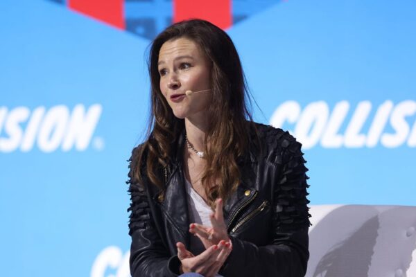 How AI Will Disrupt Relationship Apps, According to a VC