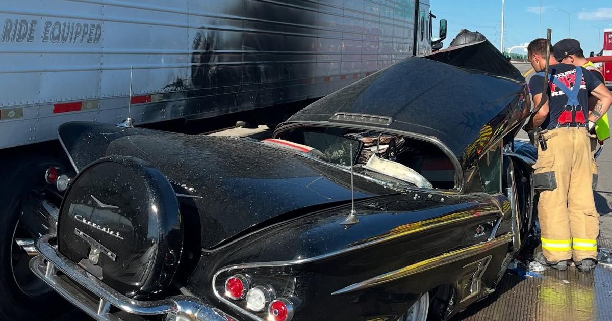Two injured after multi-vehicle crash on I-40 pinned two people; cause is unknown