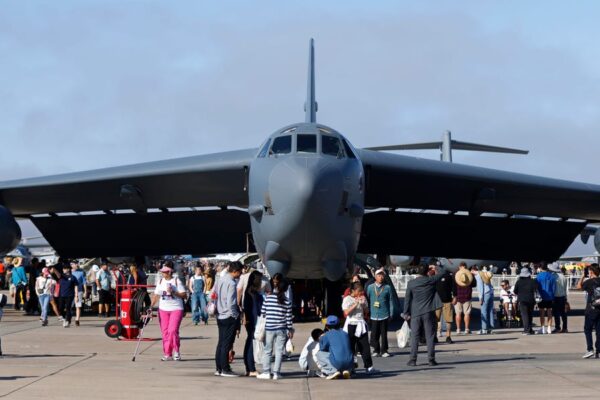 Delta Pilot Narrowly Avoids B-52 Collision in North Dakota
