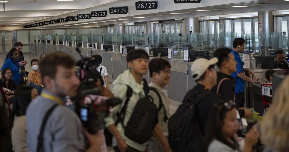 Visiting the US will soon require a $250 ‘visa integrity fee’ | Local News