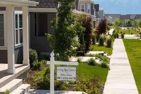 More home sales in the U.S. are falling through. Here's why – Deseret News