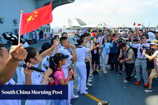 Chinese naval officers praise Hong Kong visitors – and feeling is mutual Chinese naval officers praise Hong Kong visitors – and feeling is mutual