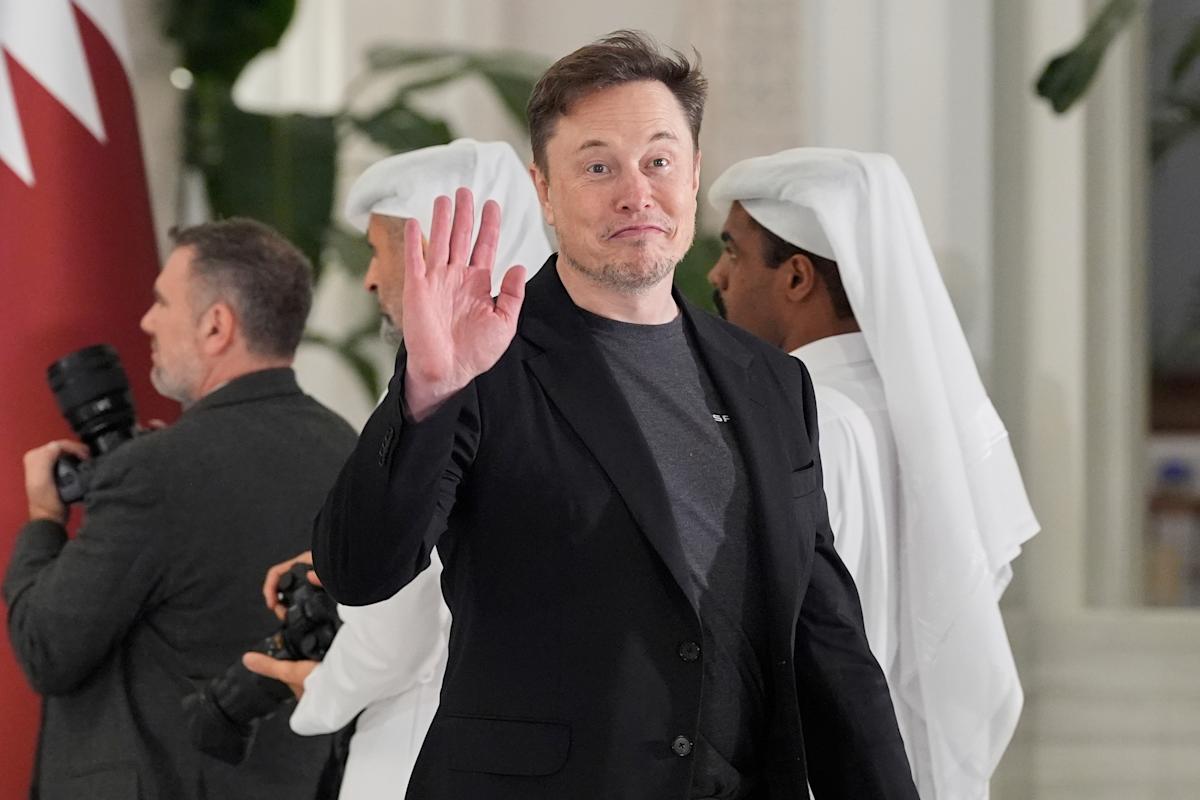 How Boeing, Walmart, and Tesla tell the stock story of 2025