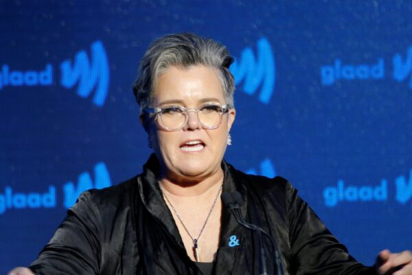 Trump threatens to revoke Rosie O'Donnell's U.S. citizenship