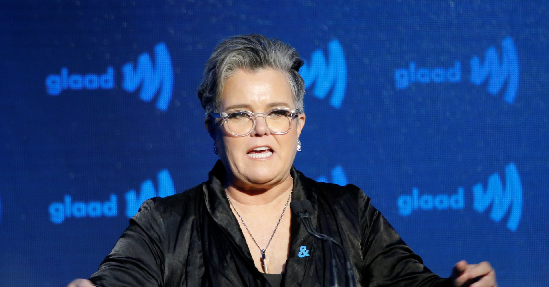 Trump threatens to revoke Rosie O'Donnell's U.S. citizenship