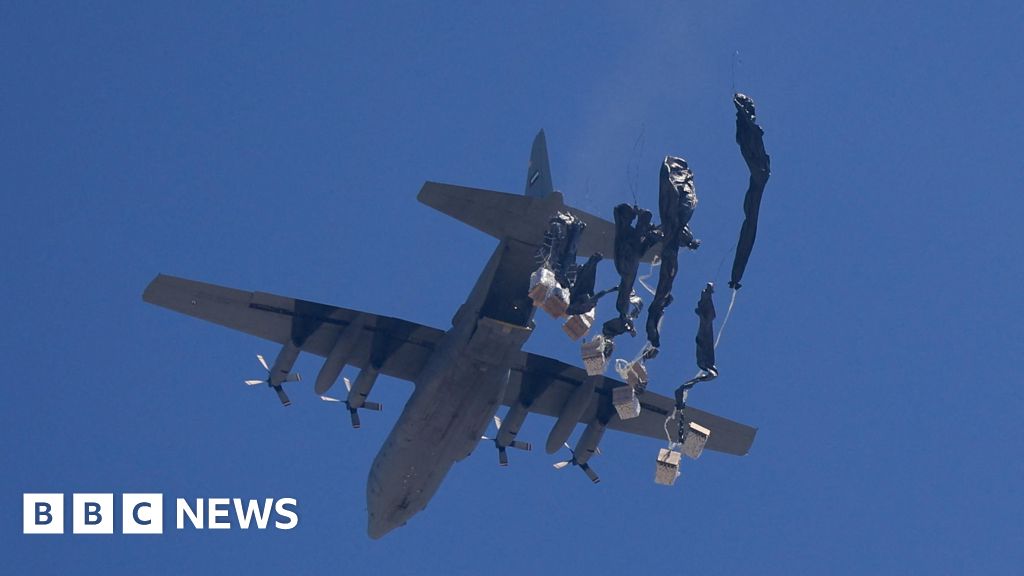 Jordan and UAE aid drops underway in Gaza during Israel's 'tactical pause'