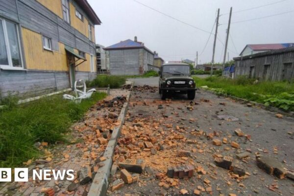 Why did the Russian mega earthquake not cause more tsunami damage?