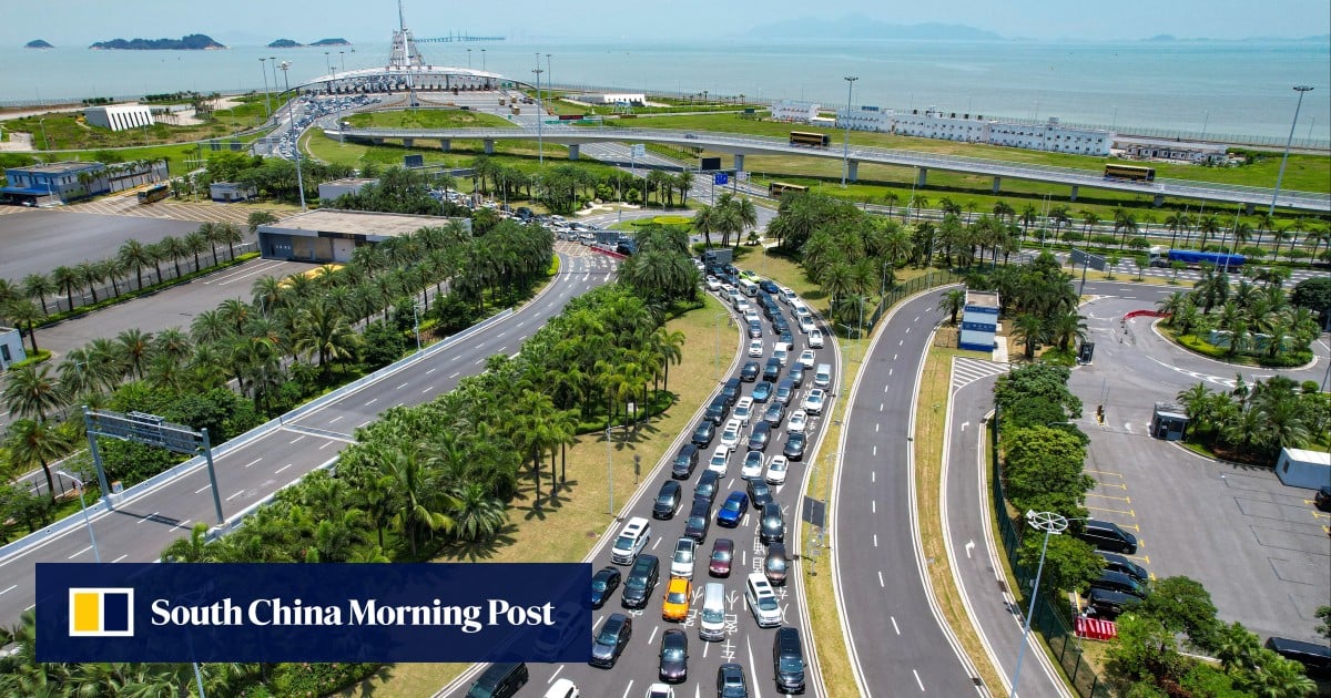 Mainland Chinese drivers can apply for Hong Kong entry permits in November