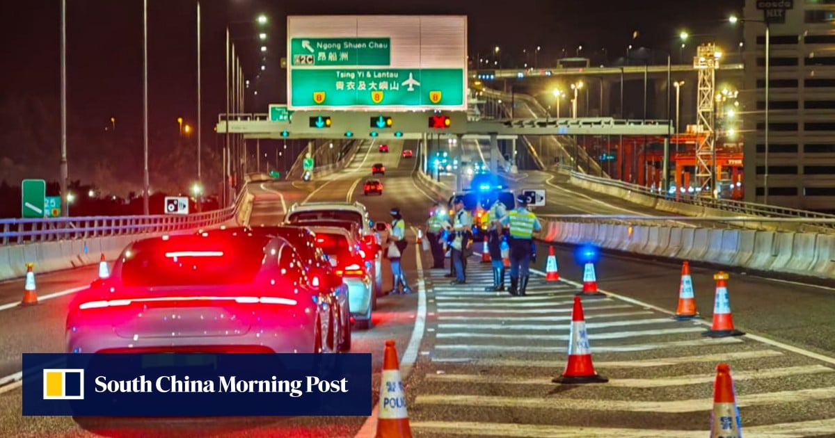 Hong Kong police arrest 14 in crackdown on traffic offences