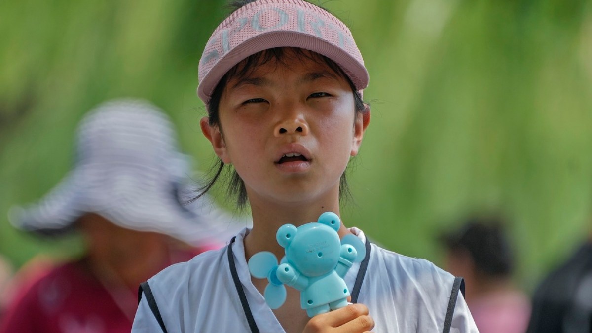 China experiences record number of hot days since March | Weather News