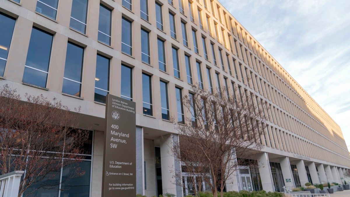 US Supreme Court backs Trump push for mass firings at Education Department | Donald Trump News