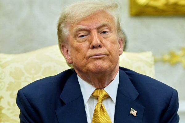 Trump hosts Qatar’s PM for private dinner, meets Bahrain crown prince | Business and Economy News