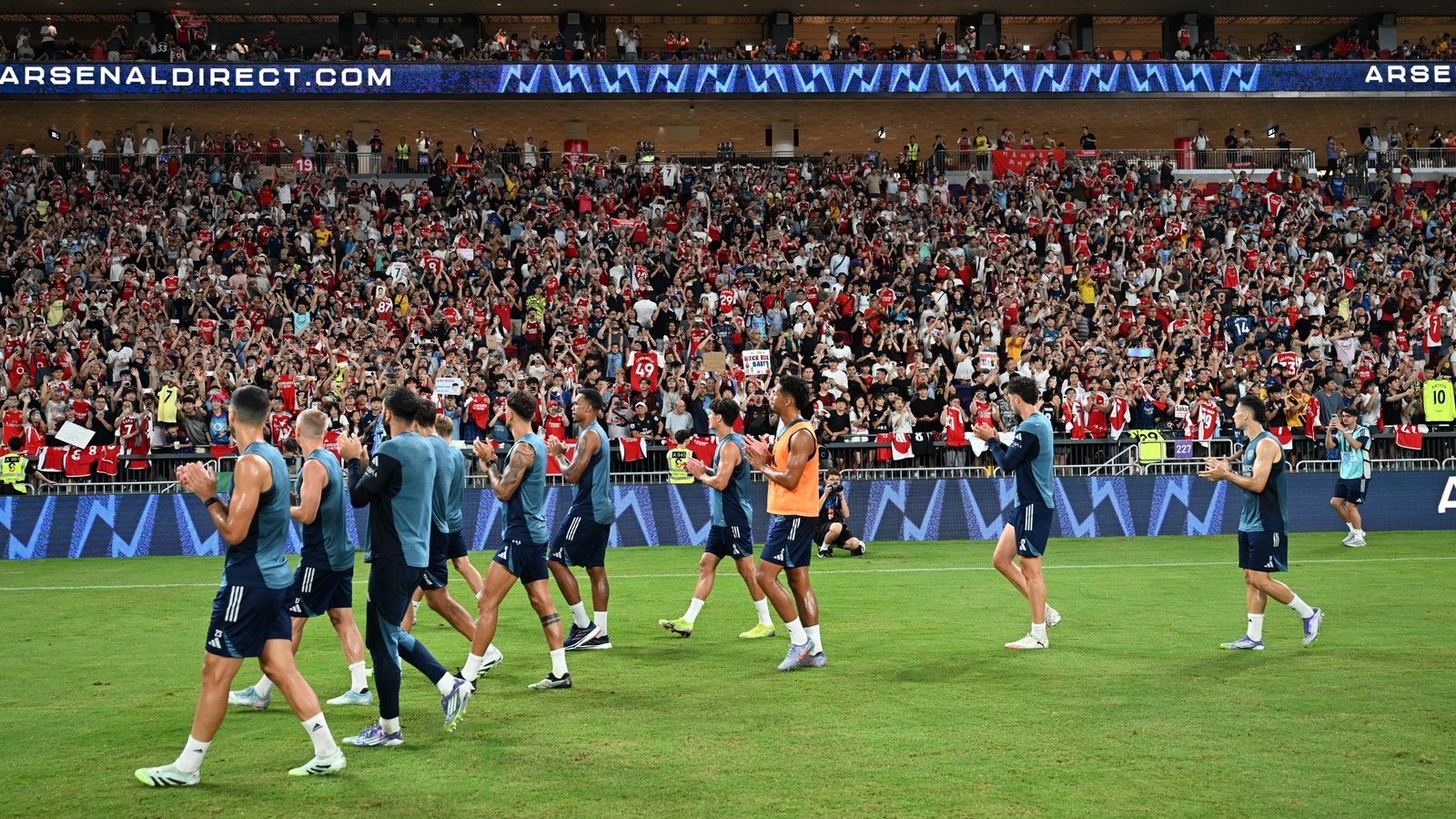 53 amazing photos from open training in Hong Kong | Gallery | News