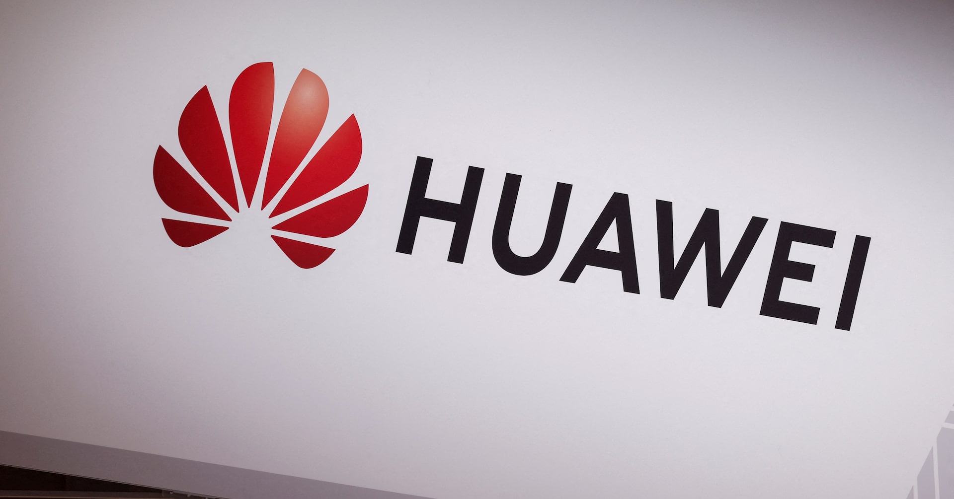 China's Huawei must face US criminal charges, judge rules