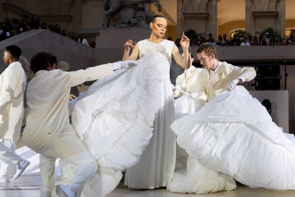Jordan Roth Combines Fashion, Theater and Choreography For Performance at the Louvre Jordan Roth Combines Fashion, Theater and Choreography For Performance at the Louvre