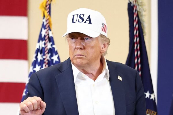 Trump Insults ‘Evil’ Reporter Who Dares to Ask About Floods Trump Insults ‘Evil’ Reporter Who Dares to Ask About Floods