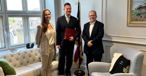 Minister for Education meets UK counterpart in London