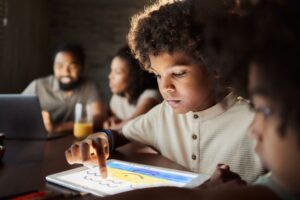 The Best Coloring Apps for Kids: Creative, Screen-Friendly, and Parent-Approved