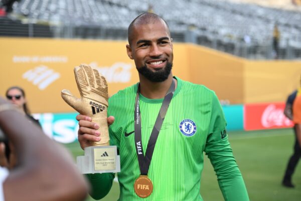 Mystery Premier League manager makes intriguing claim about Chelsea's Robert Sanchez, 'really interesting'
