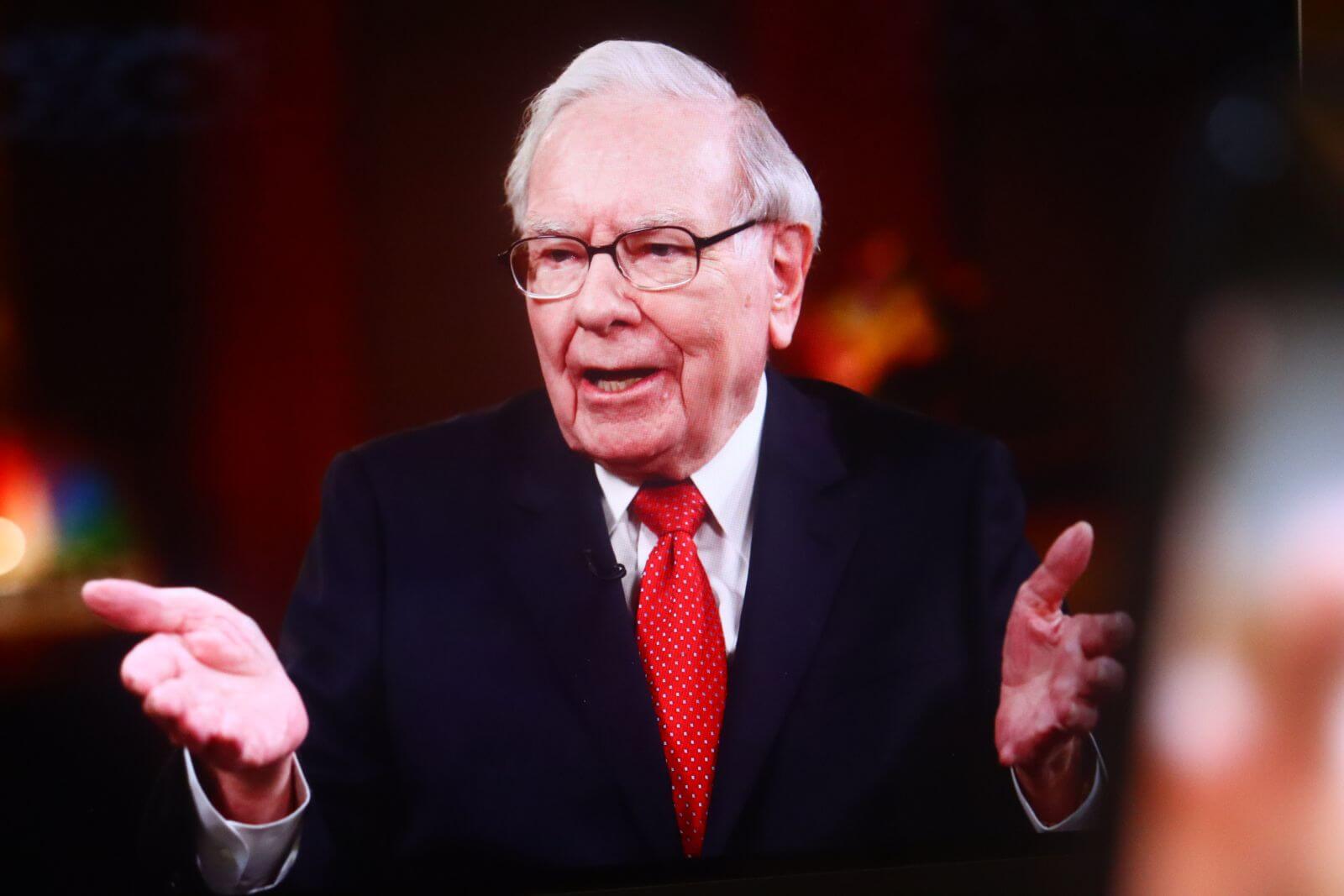 Warren Buffett’s Berkshire Hathaway Now Earns $138 Every Second From Dividends