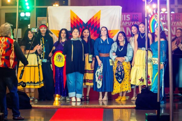 The power of sharing knowledge through storytelling and fashion