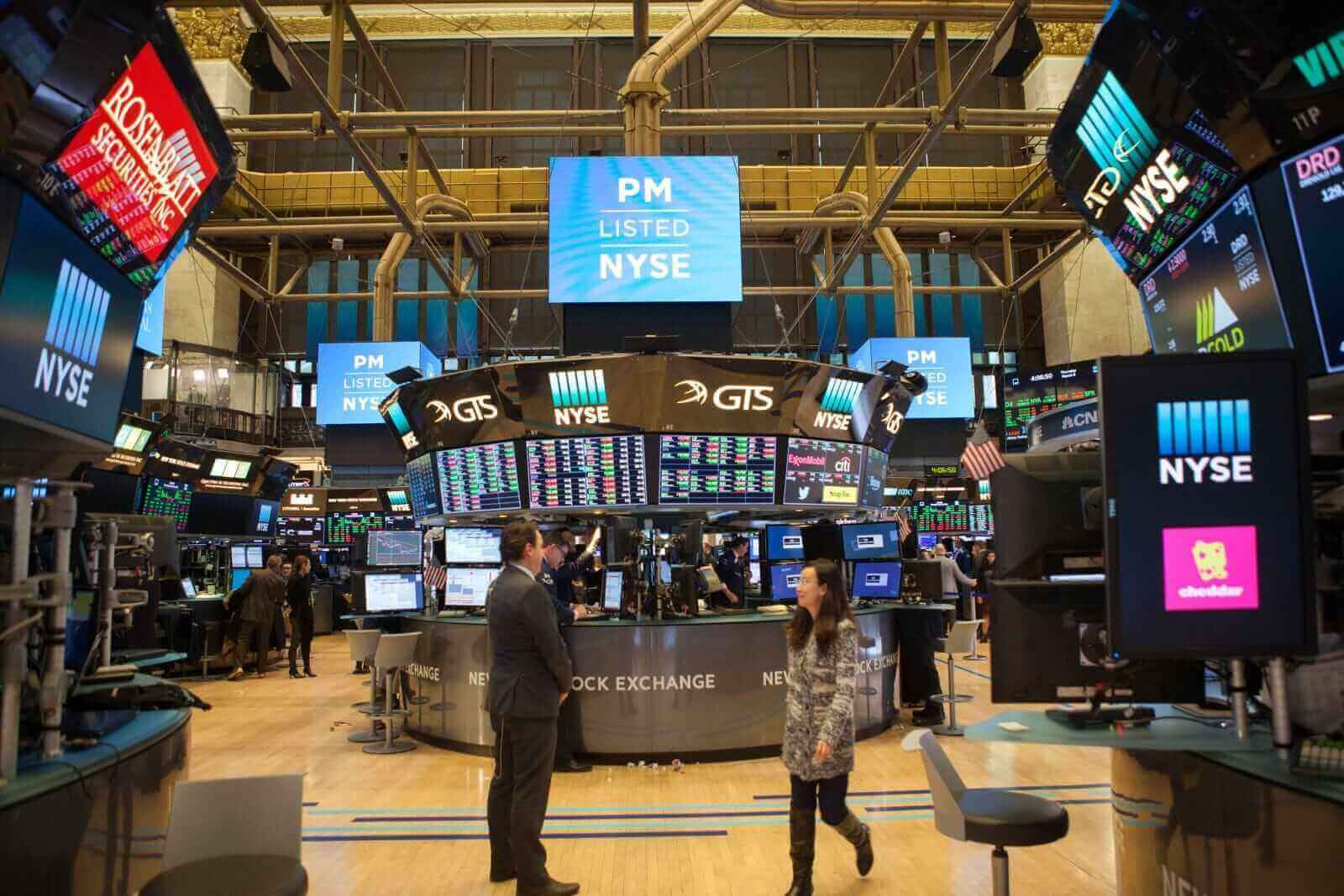 Stocks Supported by Strong Earnings and Trade Deal Optimism