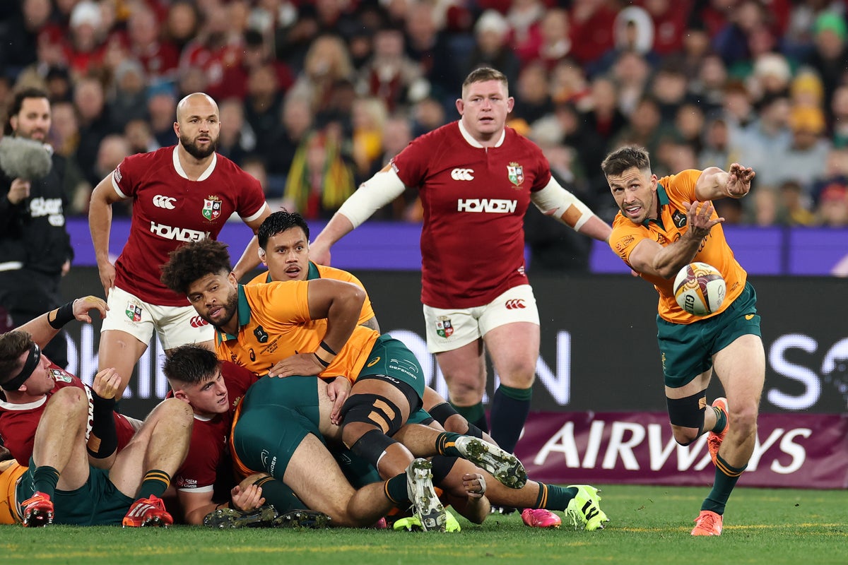 Australia v British & Irish Lions live: Latest score and updates from second Test battle at the MCG
