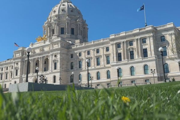 New Minnesota law to put warning labels on social media apps New Minnesota law to put warning labels on social media apps