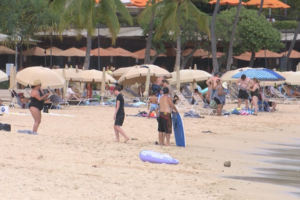 Evacuees in Waikiki upset others ignored tsunami warning