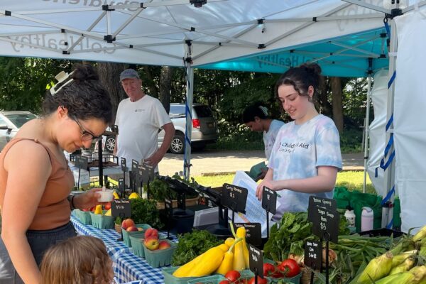 SNAP cuts threaten food programs, raising fears of increased child hunger SNAP cuts threaten food programs, raising fears of increased child hunger