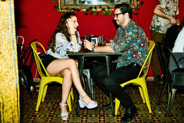 Men on Dating Apps Are Aiming Too High, and Science Says It’s Time to Stop Men on Dating Apps Are Aiming Too High, and Science Says It's Time to Stop