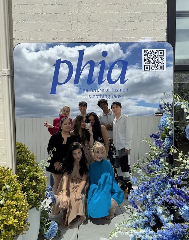 Bill Gates returns to startups world as he joins CX team at AI fashion technology specialist Phia — Retail Technology Innovation Hub