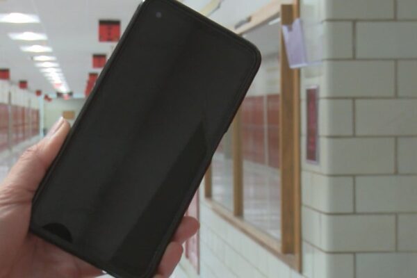 Hannibal Public School officials react to statewide cell phone ban Hannibal Public School officials react to statewide cell phone ban