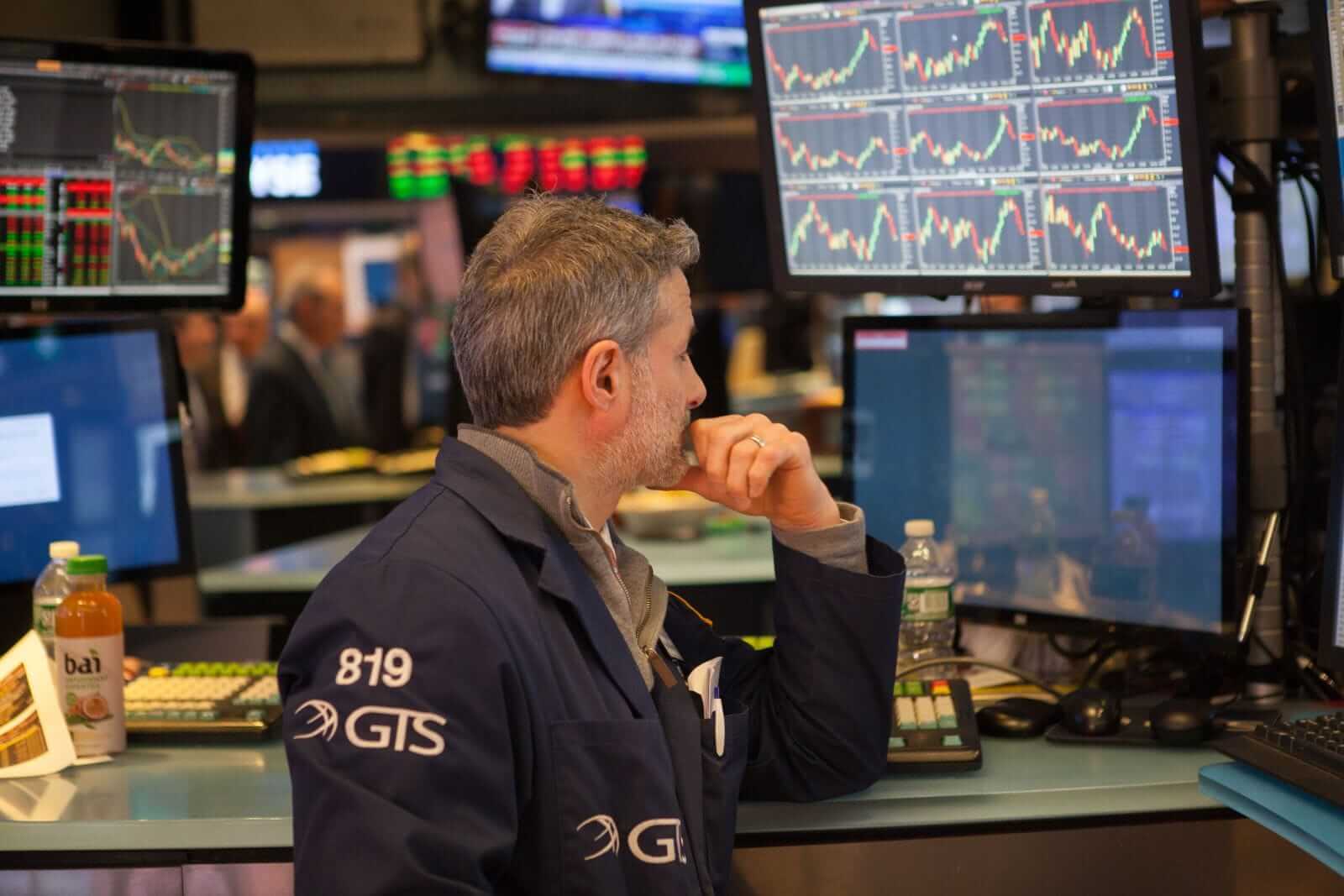 Stocks Set to Open Higher as Investors Await U.S. Economic Data and Tech Earnings, Trade Talks in Focus