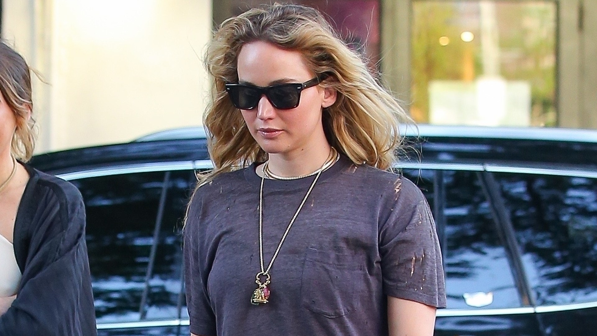 Jennifer Lawrence pulled off the skirt over pants trend in NYC
