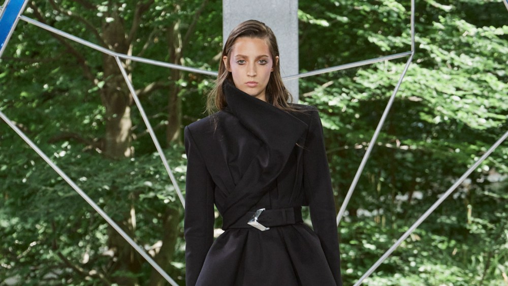 Ardazaei Fall 2025 Couture Fashion Show & Collection Review [PHOTOS]