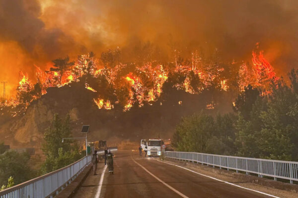Wildfires threaten Turkey’s fourth-largest city as locals are evacuated Yahoo news home
