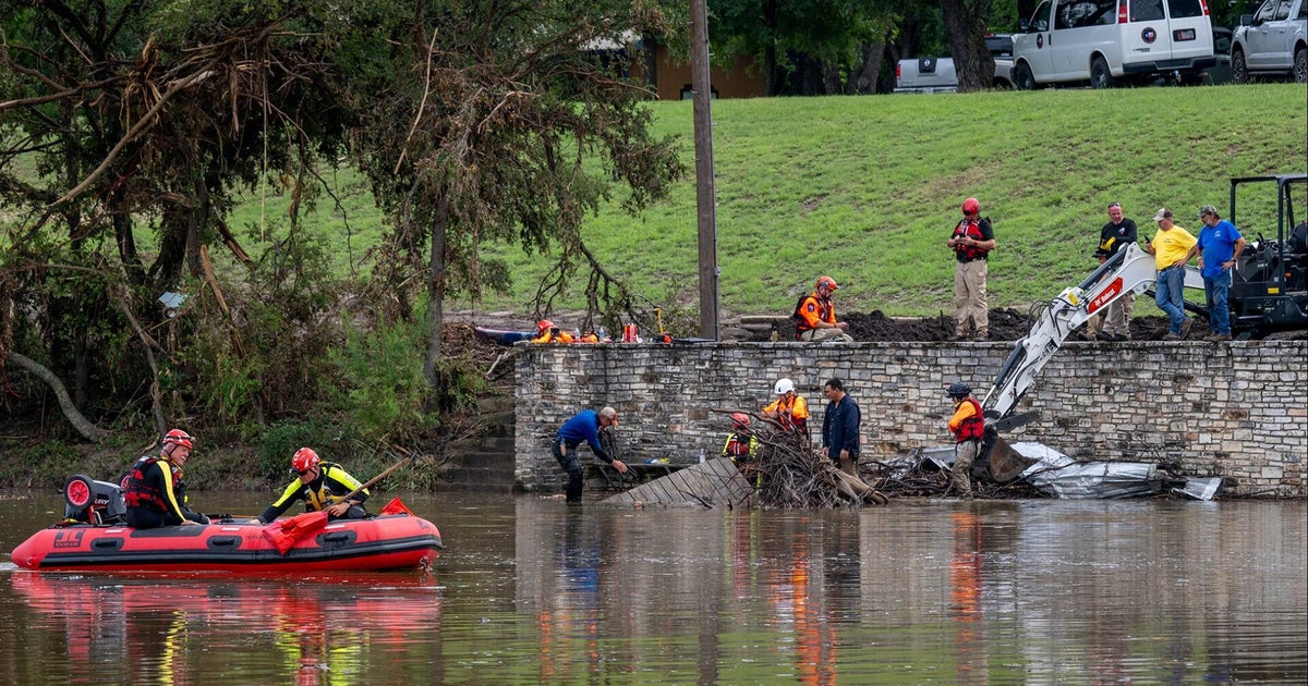 Search for missing flood victims continues in Texas