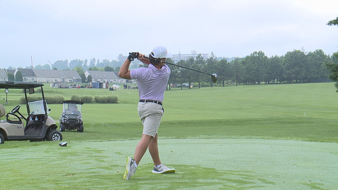 Celebrities unite for breast cancer at golf classic