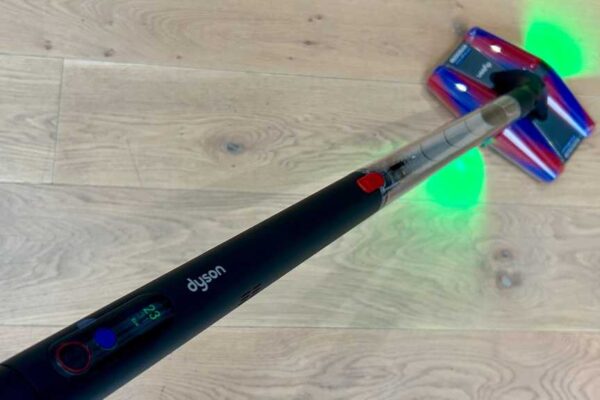 Dyson PencilVac, from the POV of someone using it