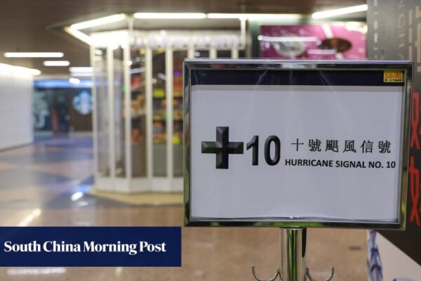 Why do Hong Kong typhoon signals usually go out at 20 minutes past or to the hour? Why do Hong Kong typhoon signals usually go out at 20 minutes past or to the hour?