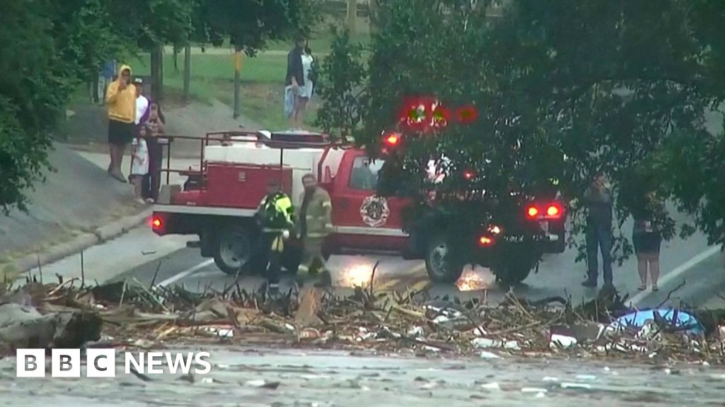 Texas flooding kills 24 at girls' summer camp with dozens more missing