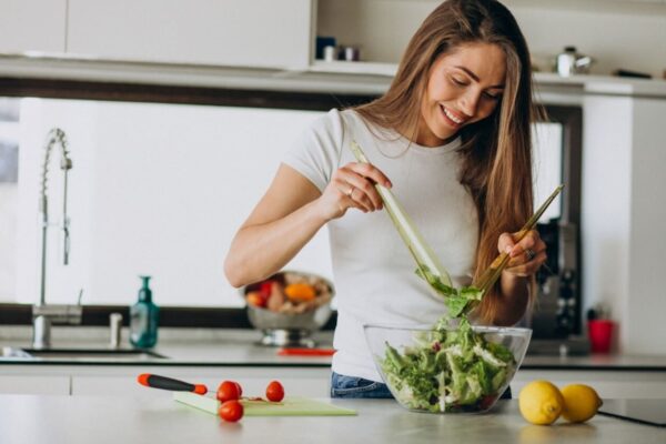 What does healthy eating really mean? Doctor shares how to eat right, snack right and steer clear of fad diets | Health