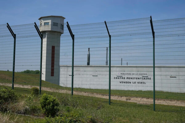 France’s new prison regime for drug kingpins shines the spotlight on a possible successor to Macron Yahoo news home