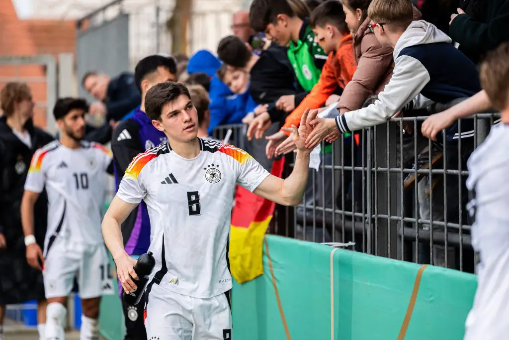 Rising German talent Mert Kömür receives new Augsburg deal