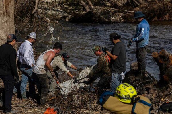 Rescuers in Texas painstakingly pick through debris after deadly flooding Rescuers in Texas painstakingly pick through debris after deadly flooding