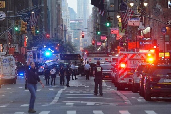 NFL reacts after NYC gunman targets office in "unspeakable act of violence"