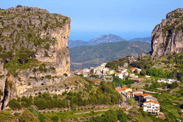What are ‘blue zones’? 5 places on Earth where the healthiest people live