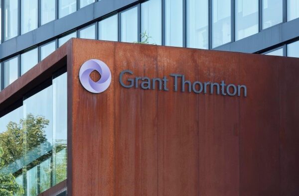 Grant Thornton logo at the Düsseldorf branch