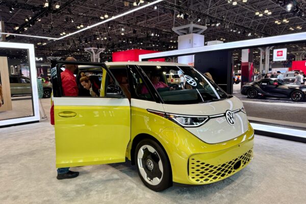 Volkswagen Id.buzz Struggles In Us Ev Market Due To High Costs And Design Issues